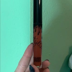 KYLIE velvet lipstick SHOOK